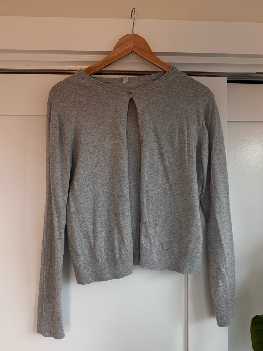 UNIQLO UV protection Crewneck Cardigan - L